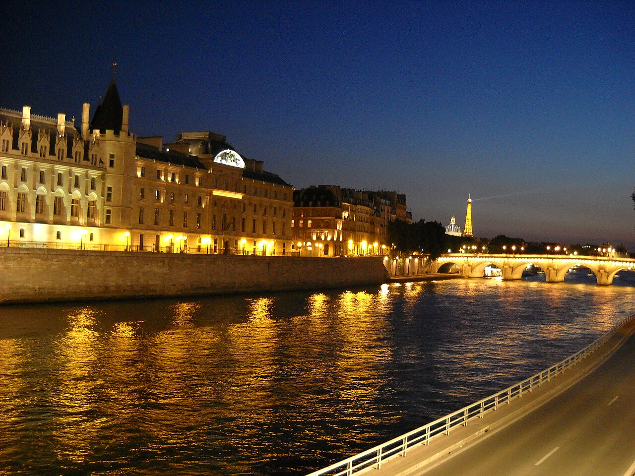 Seine river by Eiffel Tower