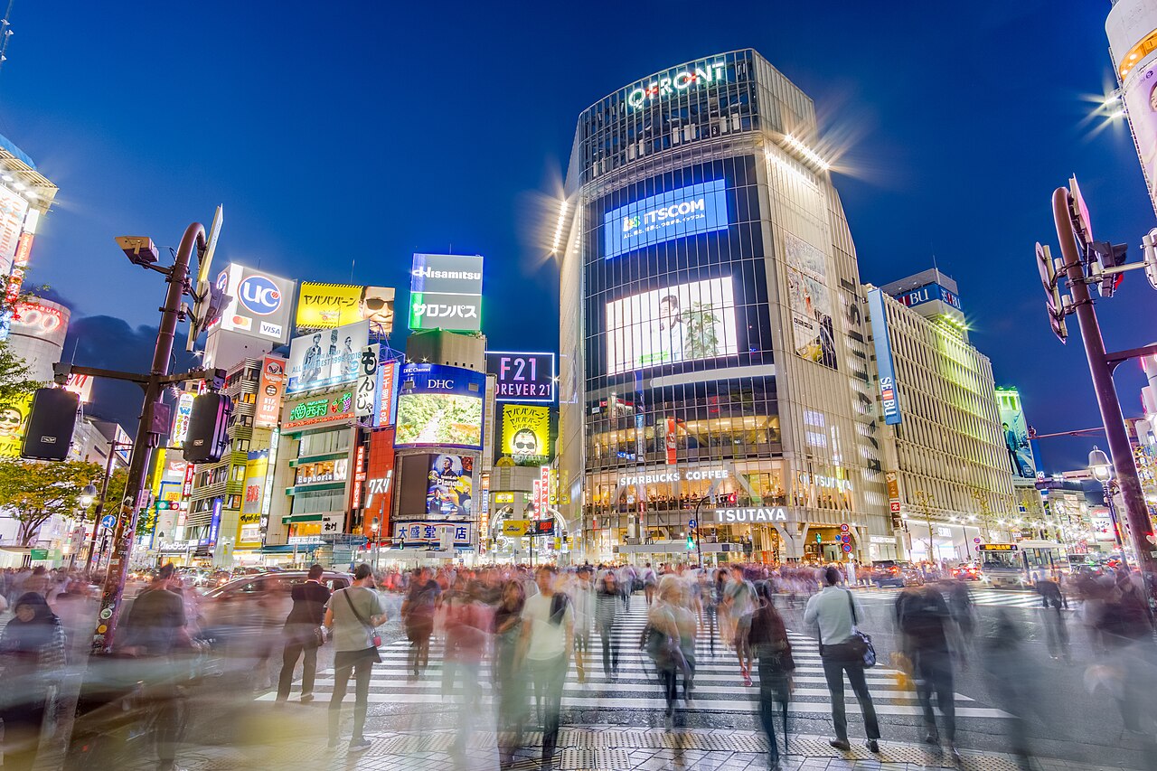 Shibuya scramble crossing in Tokyo