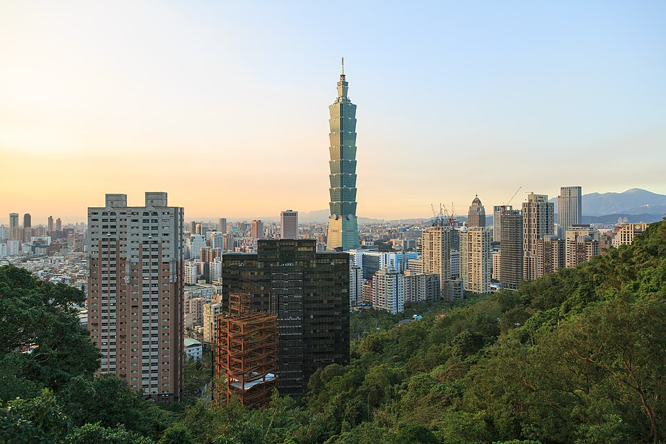 Taipei 101 skyline
